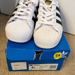 New in Box men’s Adidas Superstar size 8.5